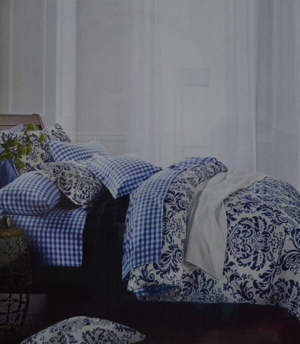 Double bedsheet White with Blue Traditional Print